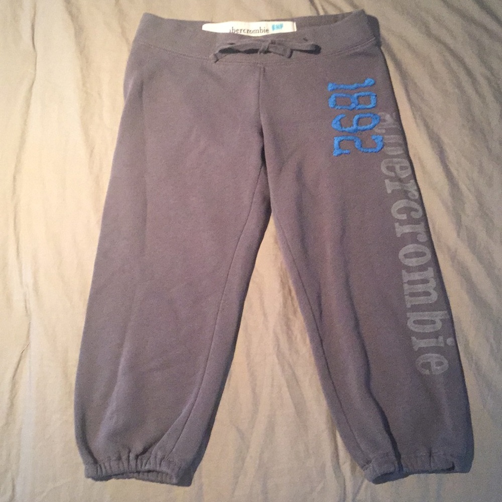 Abercrombie cropped sweatpants